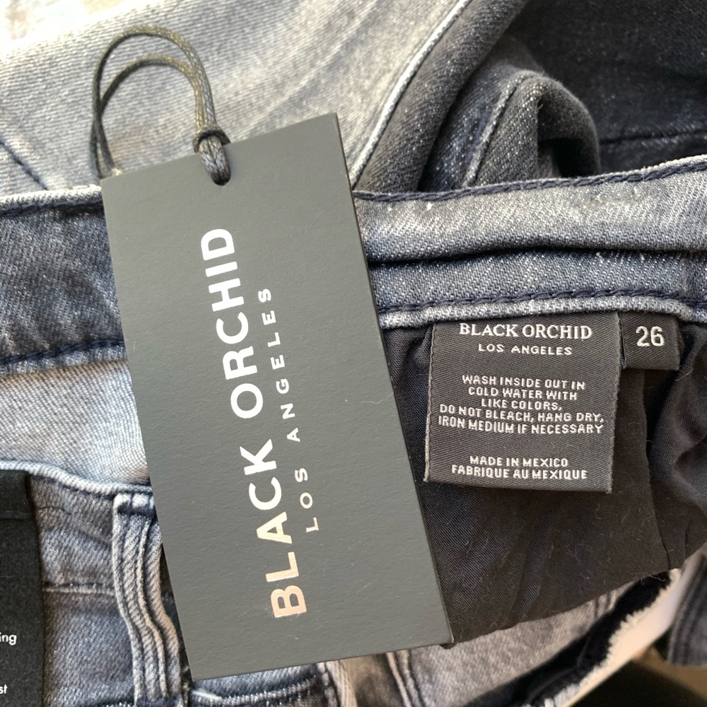 Black Orchid Side Panel Boyfriend Jeans Raw Hem - Picture 6 of 8